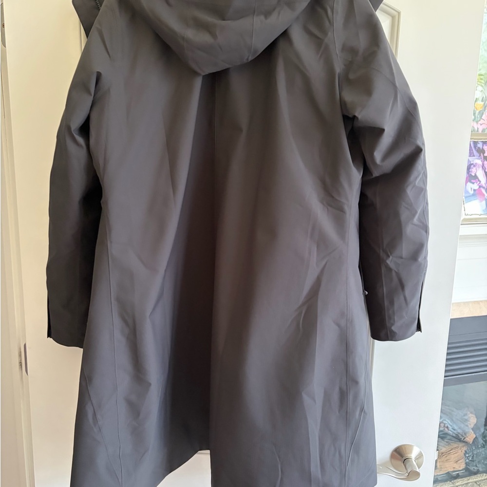 Patagonia Women's Black Tres 3-In-1 Parka - Picture 6 of 6